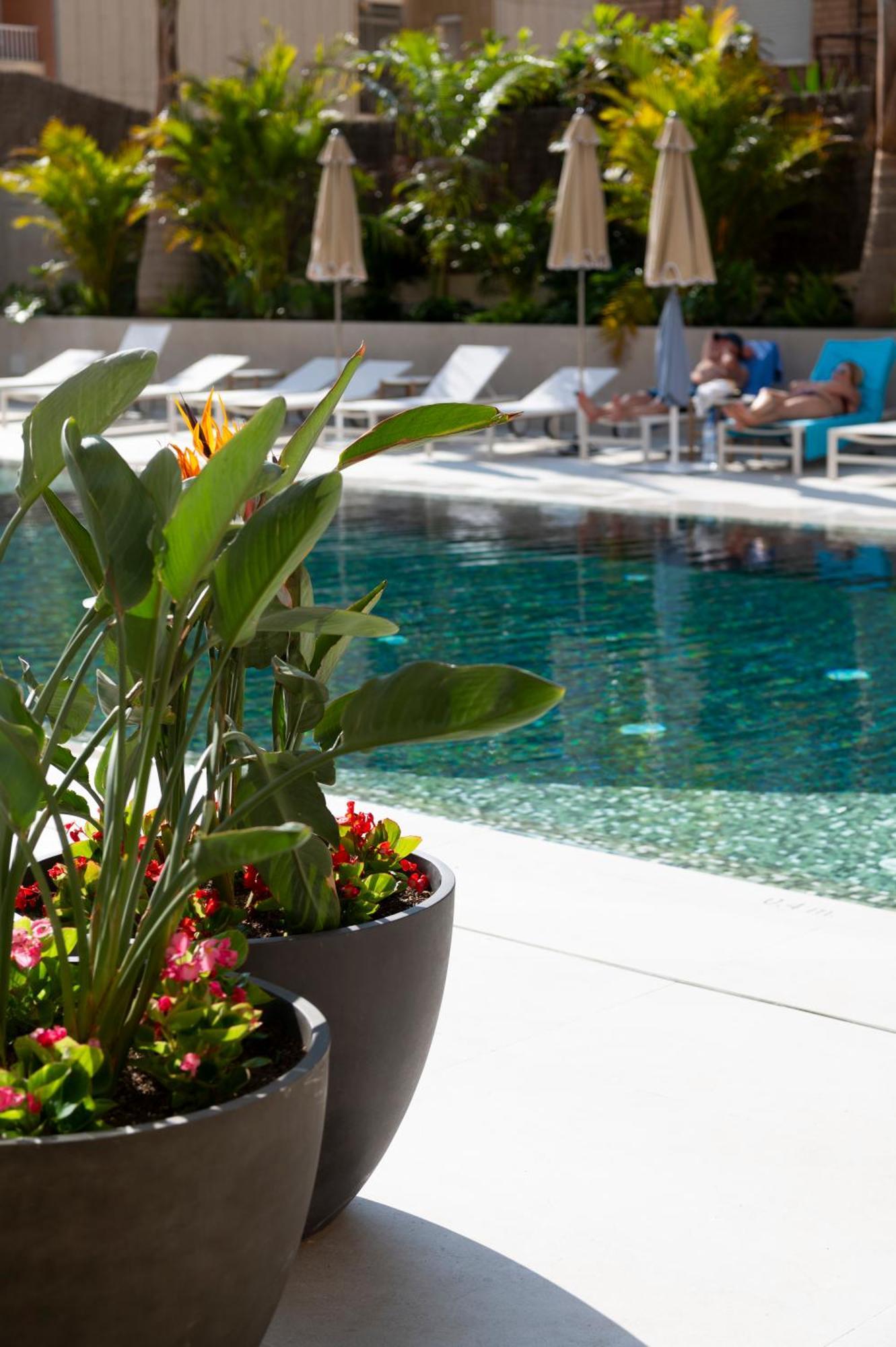 Aqua Promenade & 4sup Hotel 4*